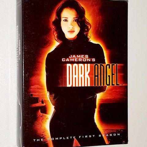 6 DARK ANGEL.THE COMPLETE FIRST SEASON.Sonefri spiller.