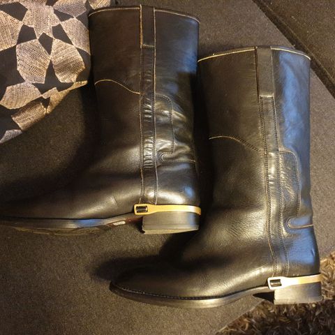 Hugo Boss boots 36