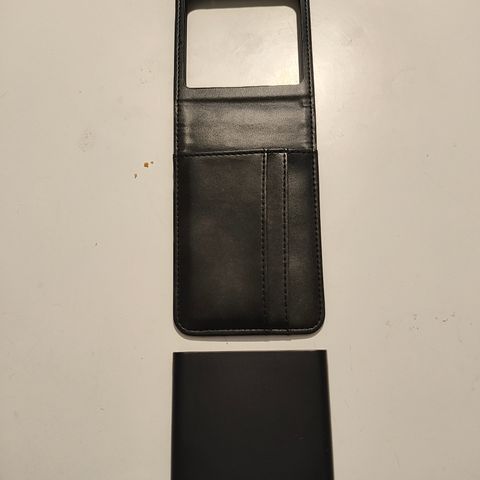Motorola Ultra 40 lommebok selges