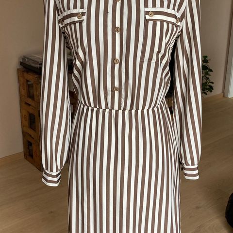 Vintage kjole, stripete brun og hvit