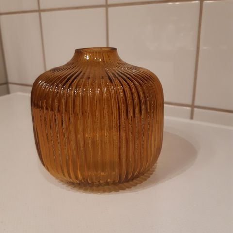 Liten vase ca 10x10 cm