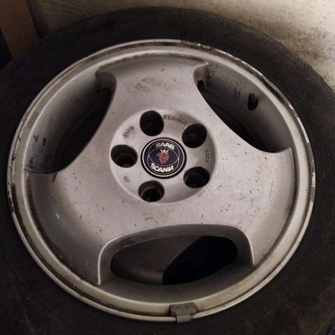 SAAB 15" Vinterhjul komplett 185/65 R15 med 6.5Jx15H2 felger