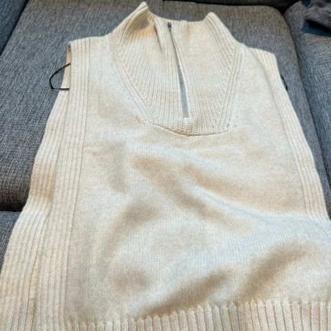 Strikket vest