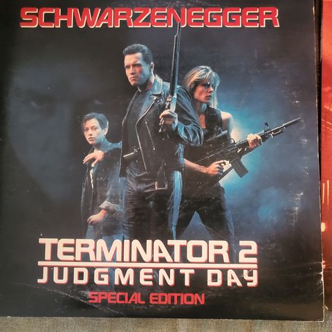 Terminator 2 special edition med Arnold Schwarzenegger