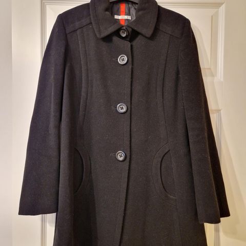 Kåpe/ jakke wool and cashmere merke TARA str 42 (M)