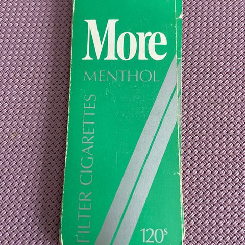 Retro kortstokk. Reklame More mentol filter cigarette (60 tallet?)