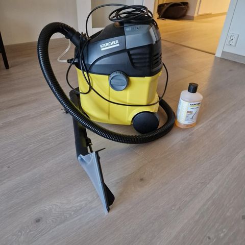 Leier ut tekstil/møbelrenser Karcher SE5.1000 inkl. middel