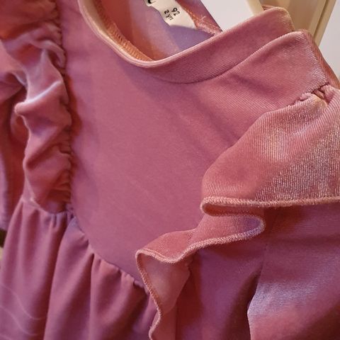 Søt rosa kjole