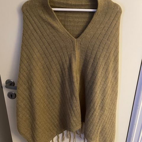 Alpakka poncho / genser / skjerf 100% alpakka