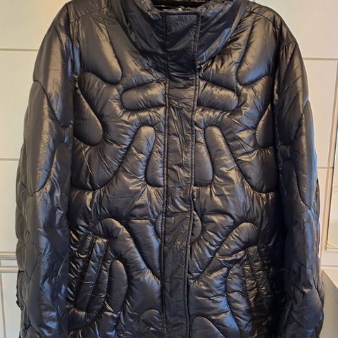 Black puffer jacket