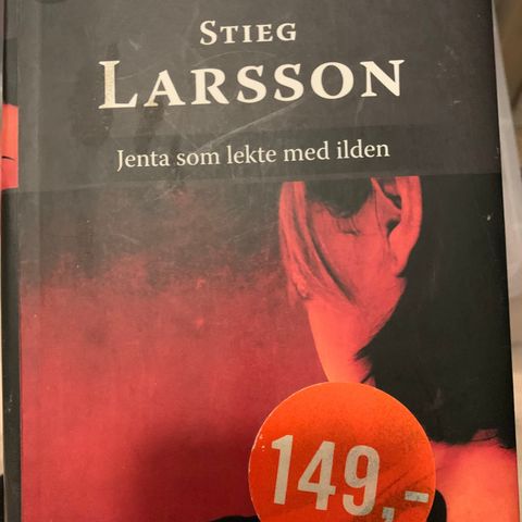 Stieg Larsson: Jenta som lekte med ilden