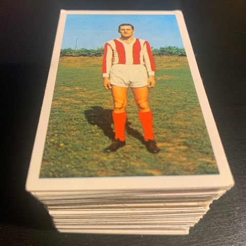 95 stk ulike sjeldne Dandy Gum 1970 Internasjonale fotballkort selges samlet
