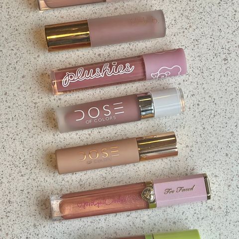 Lipgloss fra Nyx, ColourPop, Dose of Colors, Lilah B