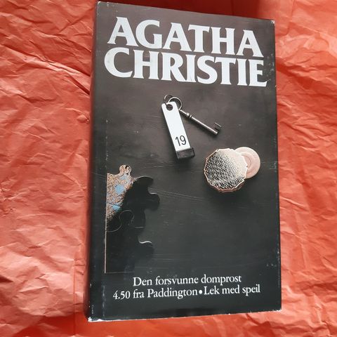 Agatha Christie: 3 i 1 Bok