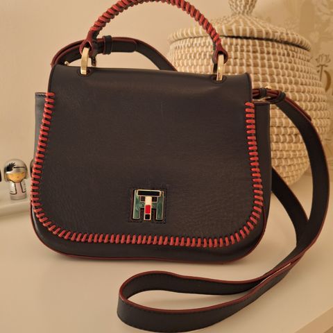 Tommy Hilfiger veske