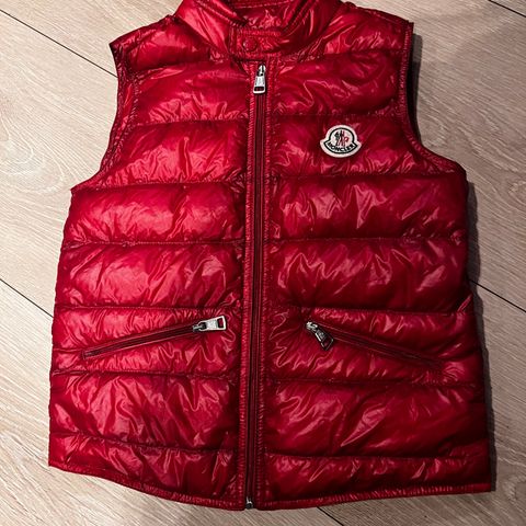 Moncler vest barn str 128