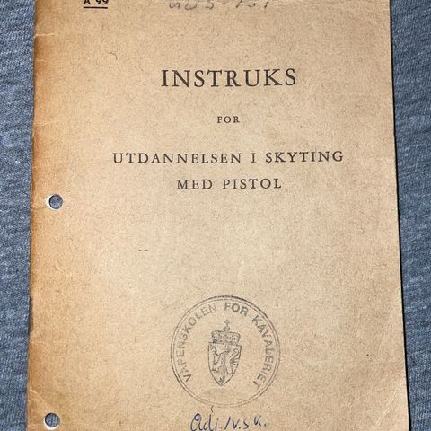 Instruks (bok) for utdannelsen i skyting med pistol