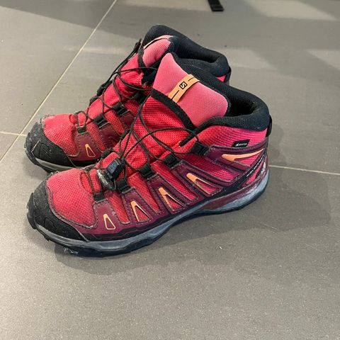 Salomon tur sko str 38