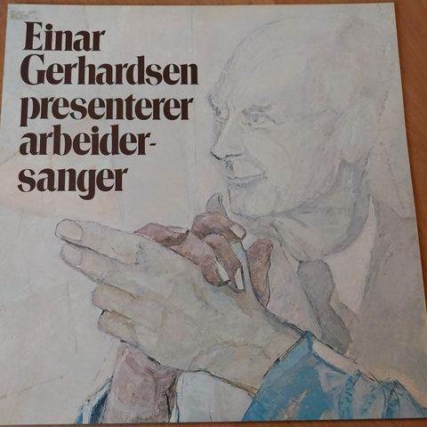 Einar Gerhardsen presenterer arbeidersanger.1972.