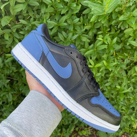 Jordan 1 Low Navy