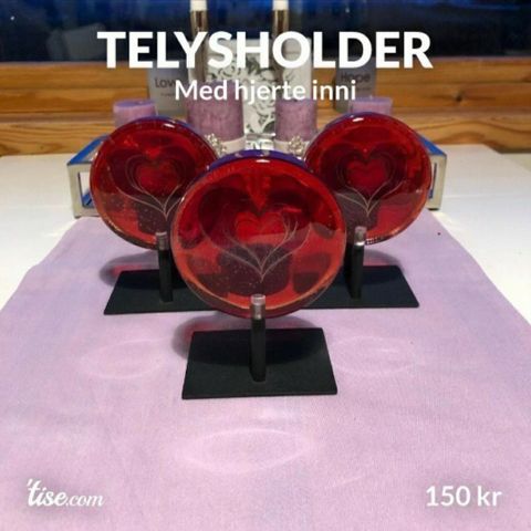 Nydelige røde hjerte lysholdere i glass og metall fra Sten Inge Slott.
