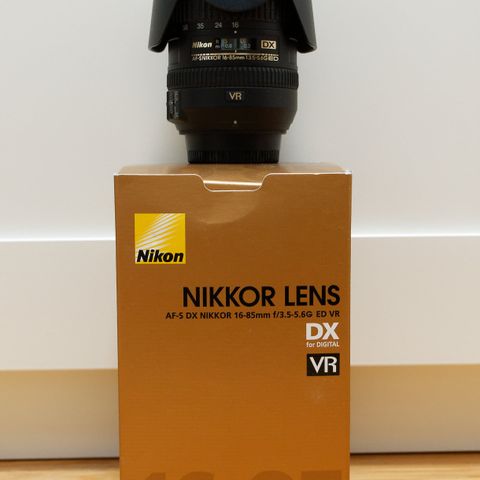 Nikon AF-S DX 16-85mm f3.5-5.6G ED VR