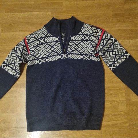 Vikafjell Vilter sweater high neck  størrelse 12 år