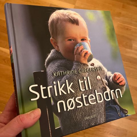 Strikkebok: Strikk til nøstebarn