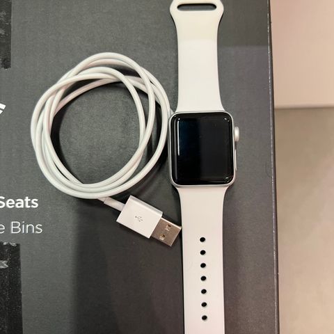 Apple Watch 38 mm , Gen 3