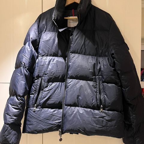 vintage Moncler dunjakke (mørkeblå)