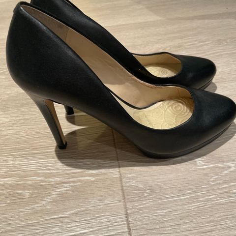 Pumps str 38