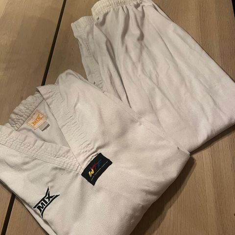 Taekwondodrakt str L/XL (190(5))