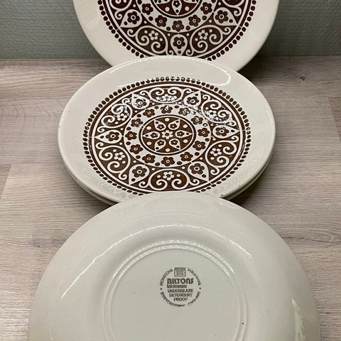 Vintage Biltons Staffordshire tableware asjetter x4