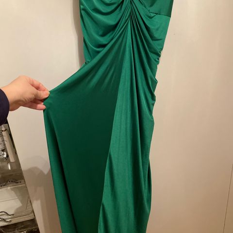 LEKKER Tadashi Shoji kjole (4500,- ny)