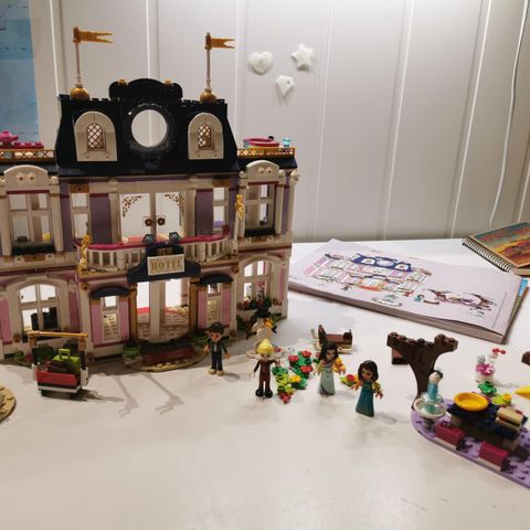 Lego Friends 41684 Heartlake Citys Grand Hotell