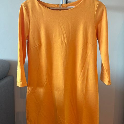Fin gul kjole fra Vila - ubrukt