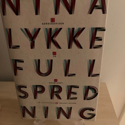 Full spredning av Nina Lykke