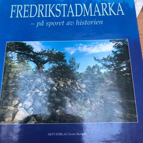 Boka «Fredrikstadmarka-på sporet av historien»