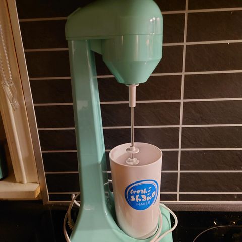 Milkshake blender