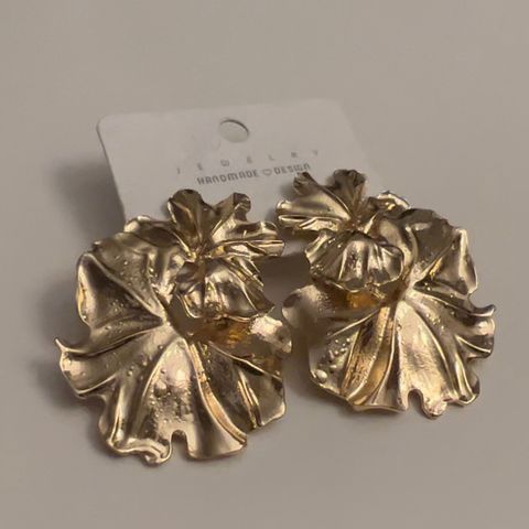 Vintage gold earrings