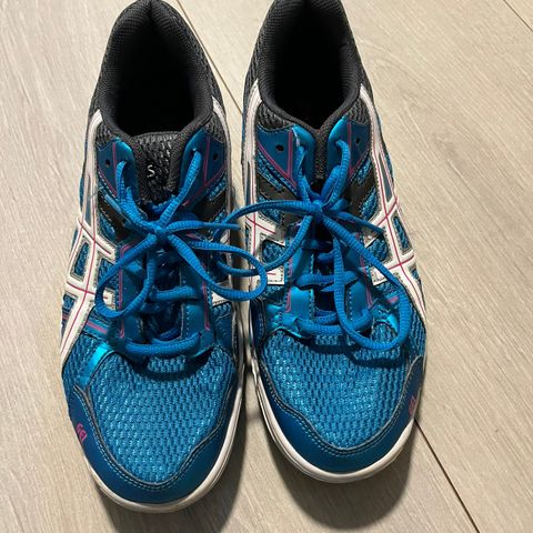 Asics håndballsko/innesko str 39,5