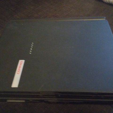 Compaq Armda M300