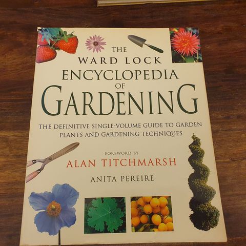 The Ward Lock Encyclopedia of Gardening. Anita Pereire