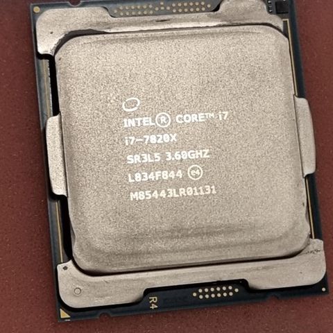 Intel Core-X i7 7820X