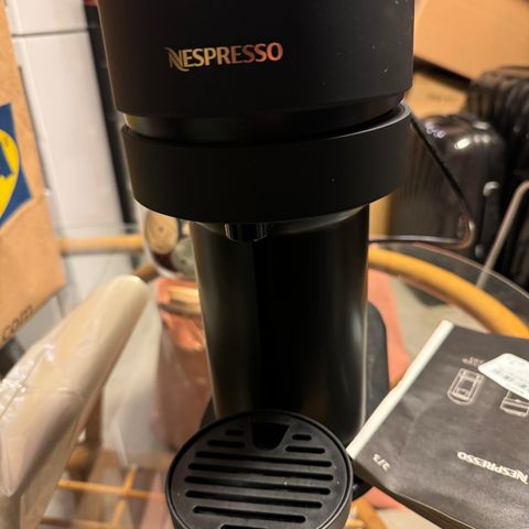 Nespresso Vertuo Next med 220 kapsler