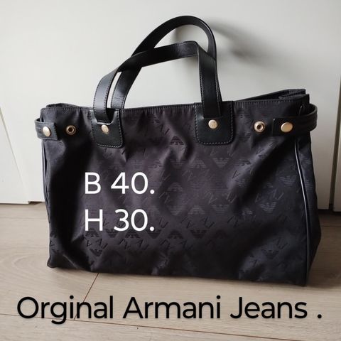 Armani Jeans veske.