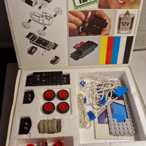Lego 702-1 12V motor med deler 1969