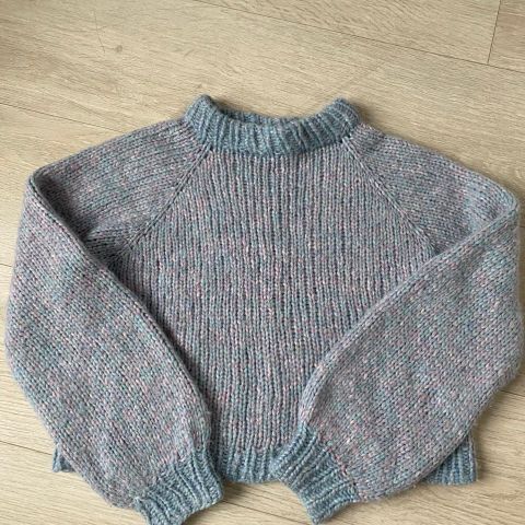 Petite Knit strikkegenser i Drops Air