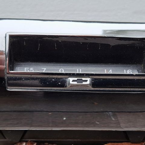 1959 Chevrolet Impala radio til salgs.