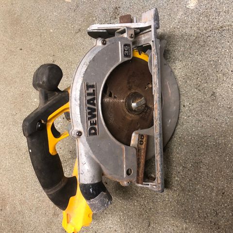 Dewalt 36v handsikrelsag